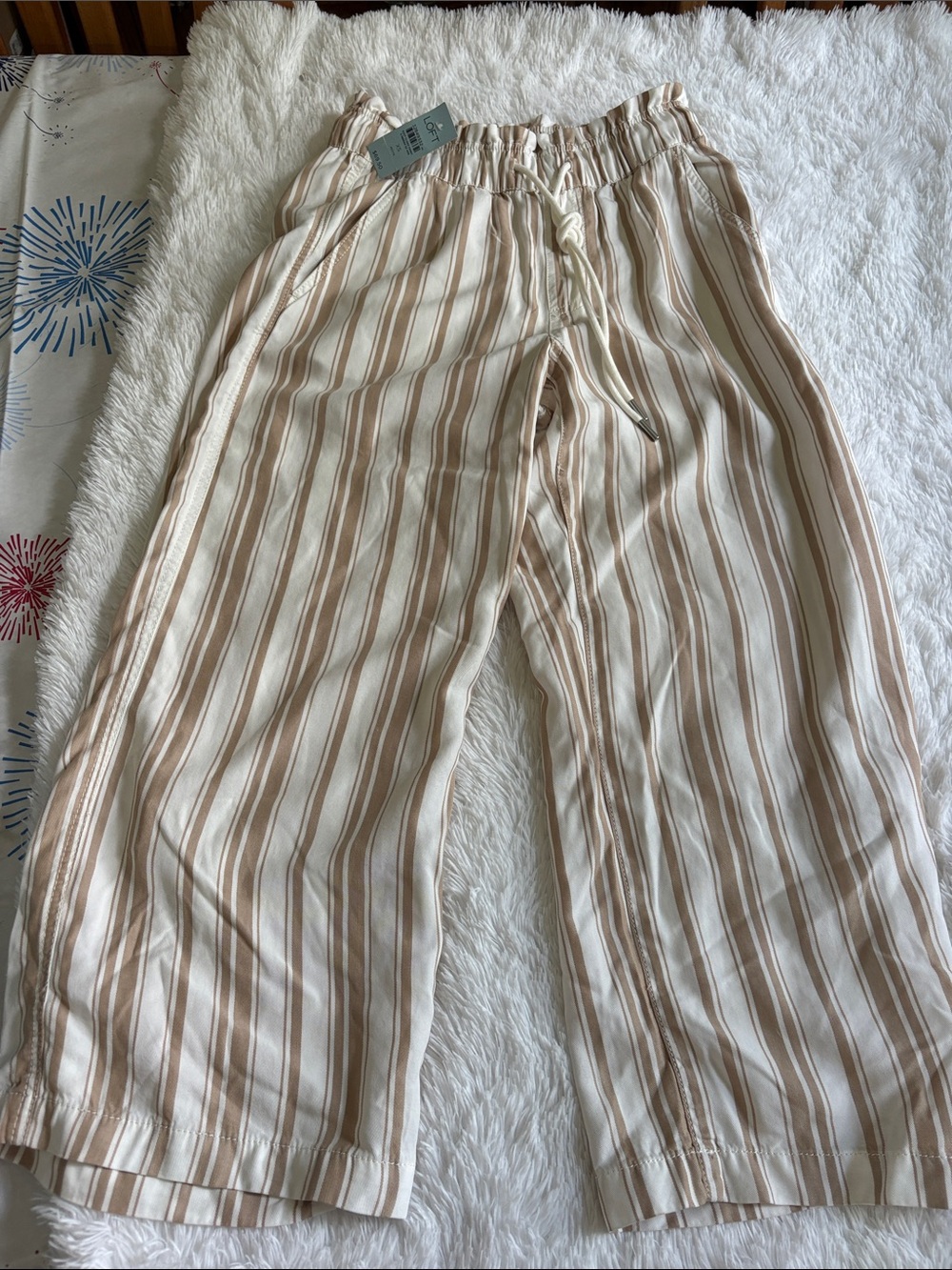 NWT LOFT Tan and off white elastic waist wide leg pants
